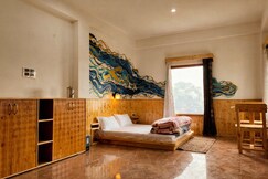 Trishul Stays 2BR - FF Mountain Stay by Homeyhuts