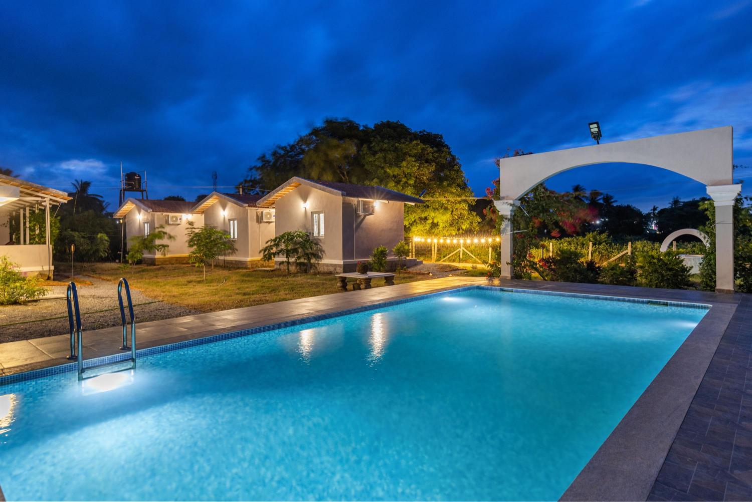 Lakeside Paradise by StayJade | 3 Cottages With Pool | 1hr E-City - Tap to explore photos