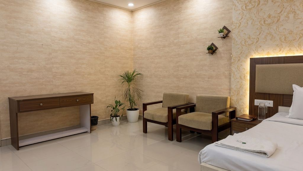 Hotel Crest wood inn kochi - Tap to explore photos