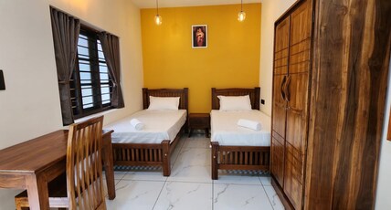 Coastal Calm Inn Room Type - Standard Twin Room with Fan