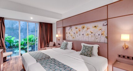 Sunday Hotel Arshika Sunset Road Room Type - Suite Twin with Balcony