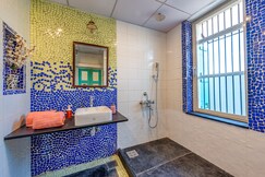 CosmicStays Raanjai By the River -Vintage Homestay