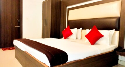 Hotel Shyam Palace Room Type - DELUXE AC ROOM