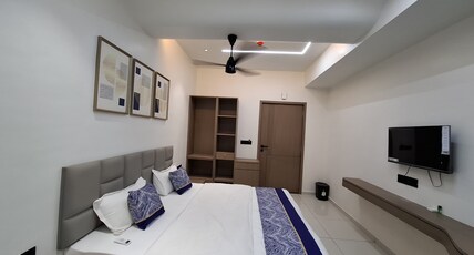 Hotel Divine Room Type - Silver Room