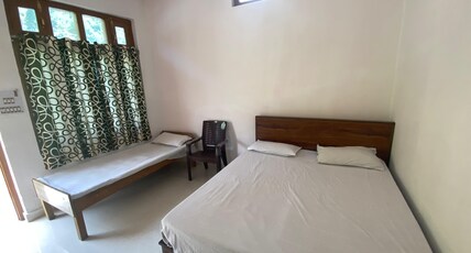 Yamdagni rishi hotel Room Type - Three bed room with hill and river view
