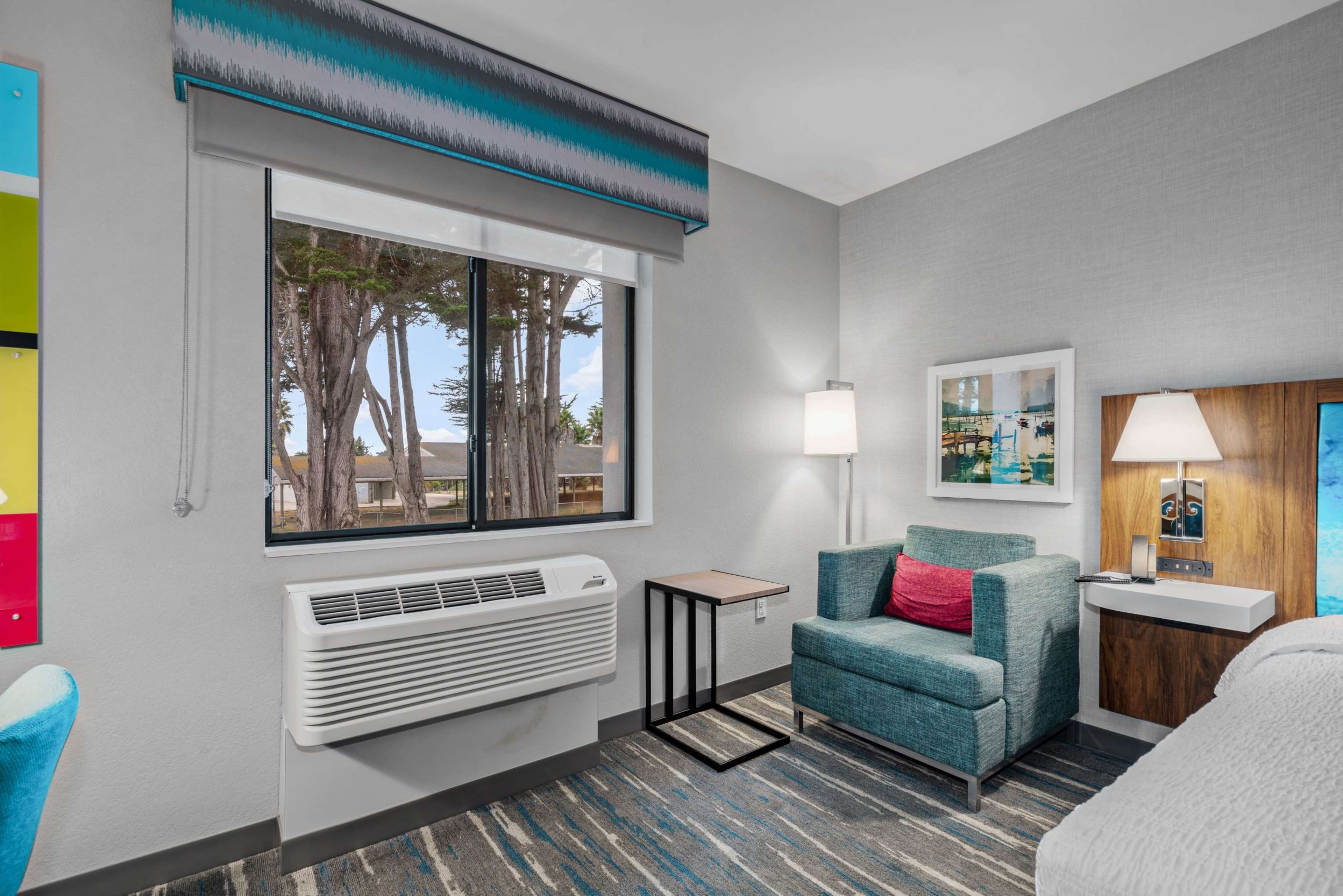 Hampton Inn by Hilton Morro Bay - Tap to explore photos