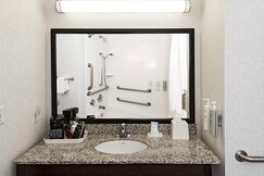 Hampton Inn & Suites Raleigh Downtown