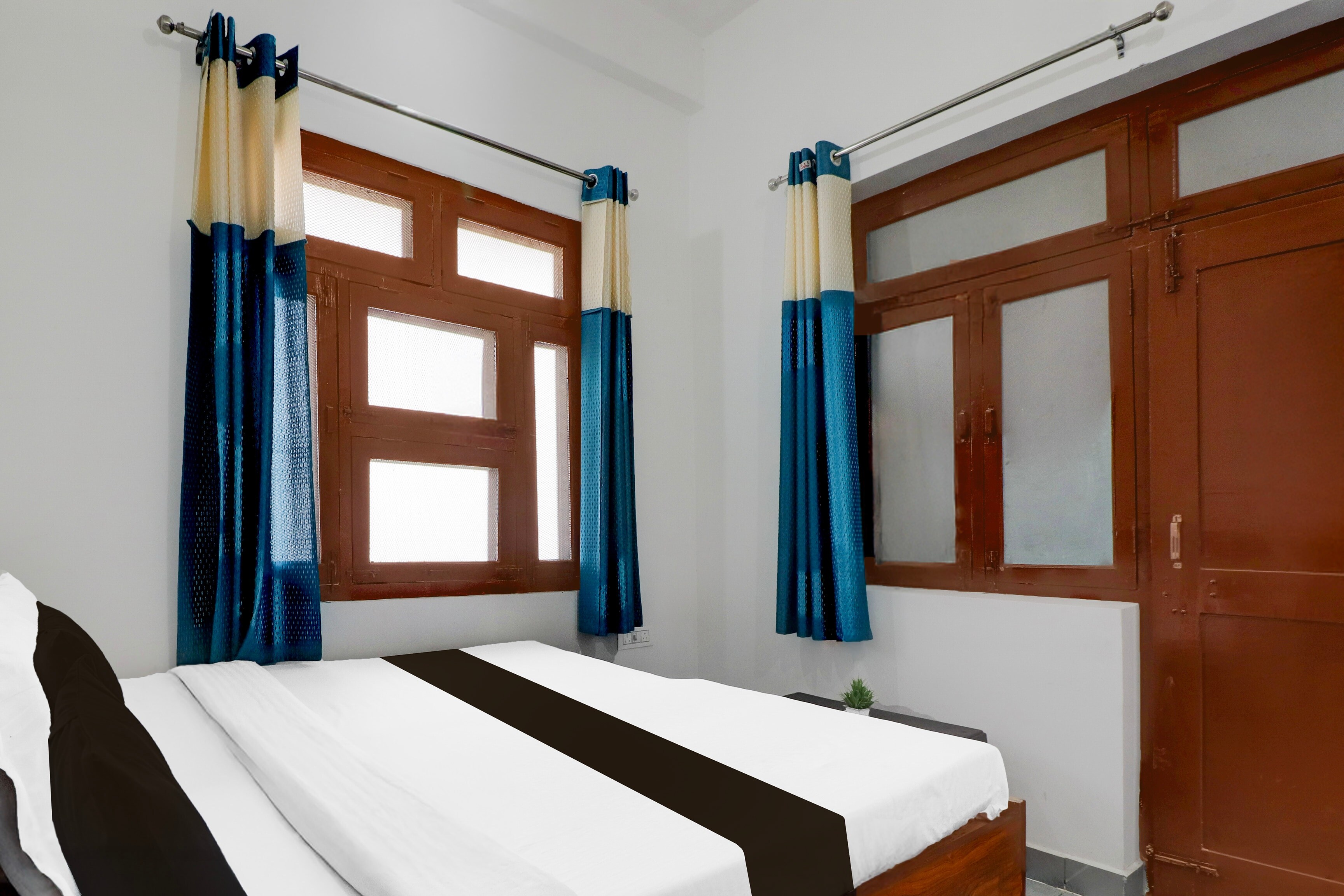Hotel O by OYO Welcome Guest House - Tap to explore photos