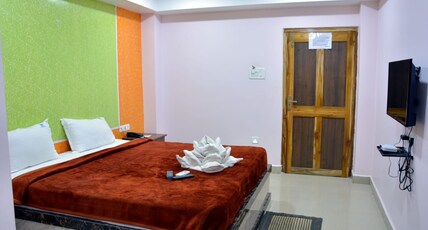 Elite Square Room Type - Premium Double Room
