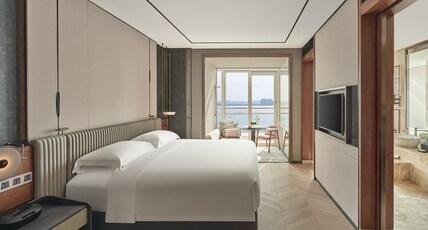 InterContinental Hotels HAIKOU SEAVIEW Room Type - 1 King Premium Sea View