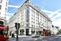 Strand Palace Hotel