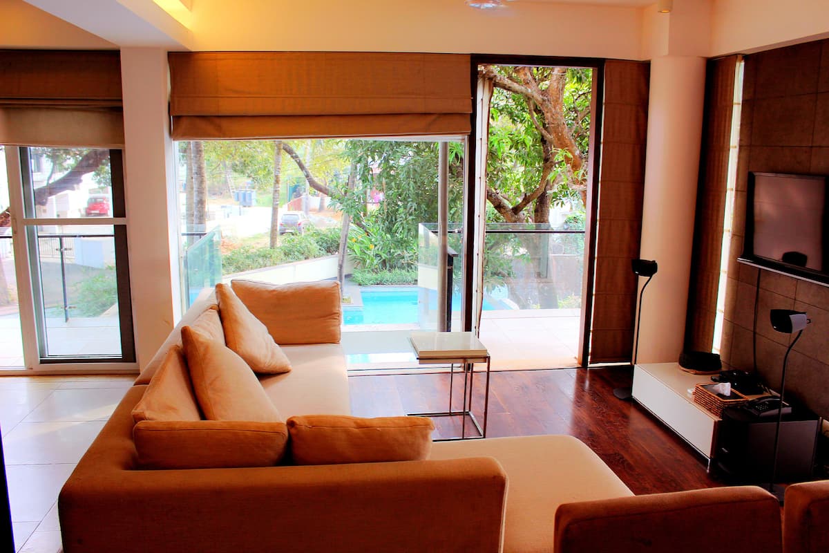 Luxurious 2bhk for Ultimate Holiday Exp - Tap to explore photos