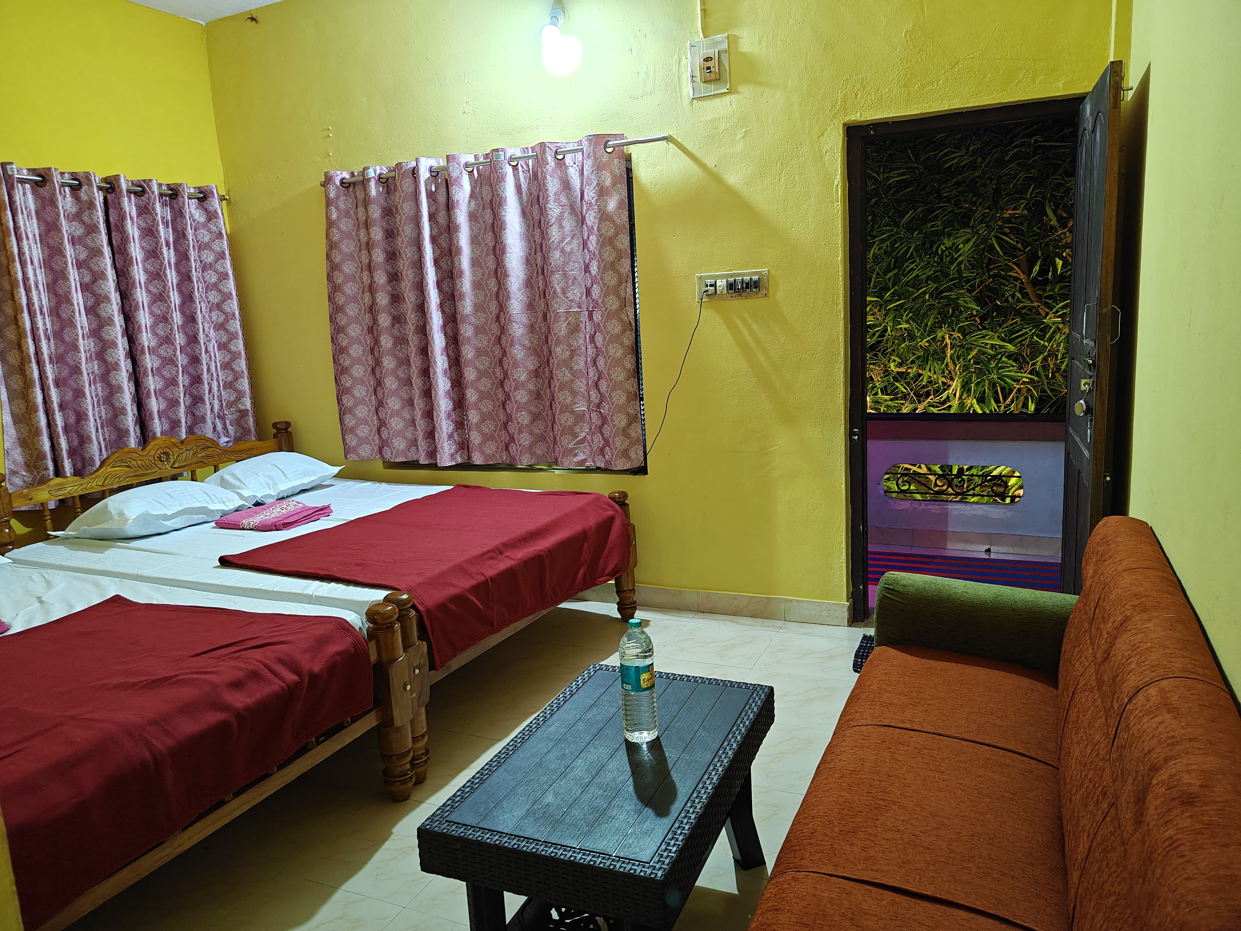 Kanasu Guest House - Tap to explore photos