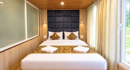 Hotel Gulmarg Hills Ski Slope Retreat | 5mins Walk to Gondola Room Type - Deluxe Room - Ground Floor (Centrally Heated) Hotel Gulmarg Hills Ski Slope Retreat | 5mins Walk to Gondola Room Type - Deluxe Room - Ground Floor (Centrally Heated)