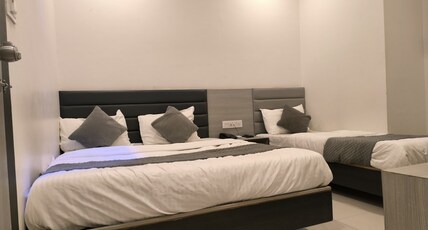 Hotel Selfie Inn Room Type - Three bed Room