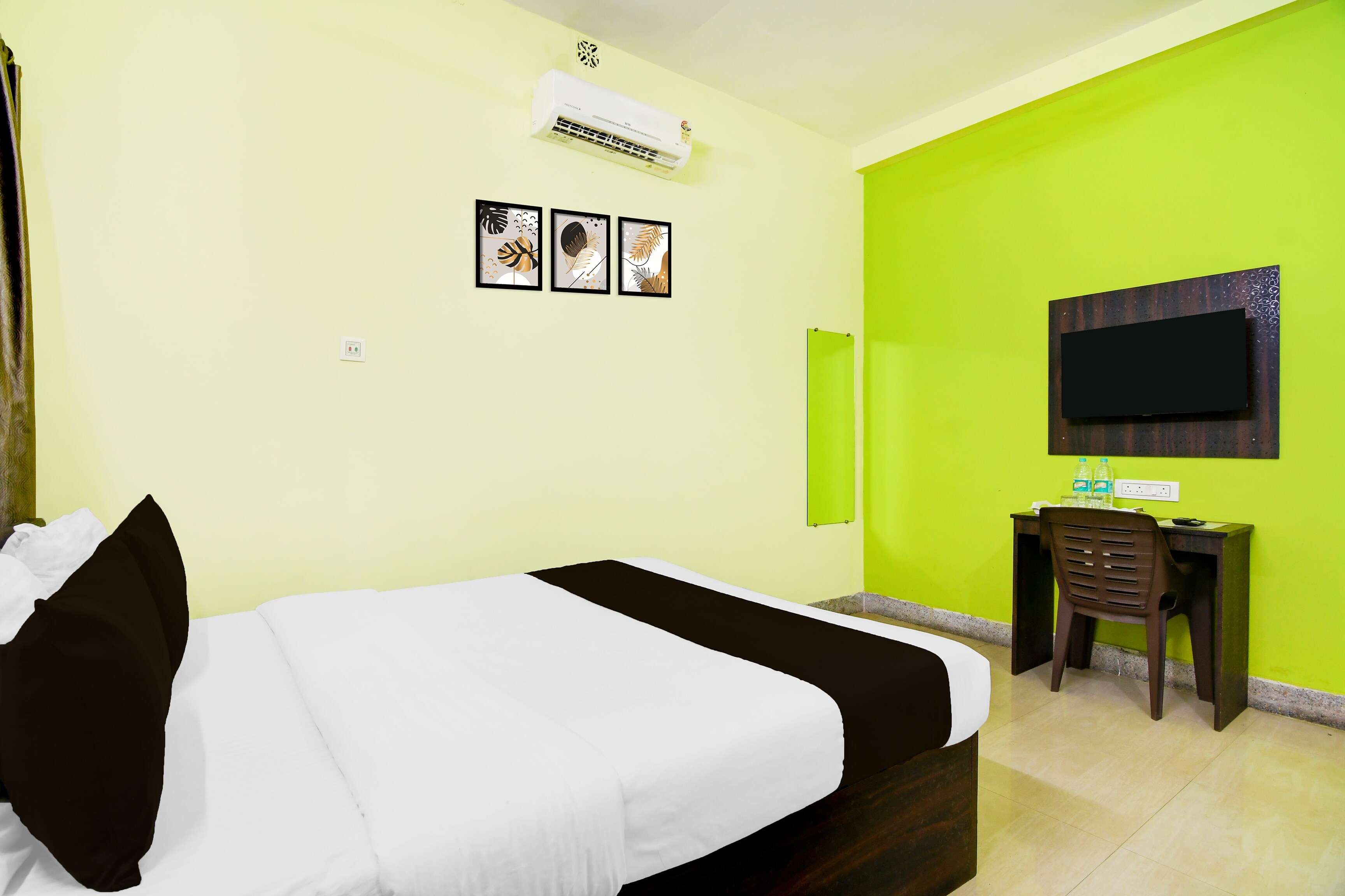 Hotel O Elite Stay Inn - Tap to explore photos