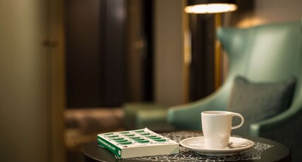 Hilton Amsterdam Airport Schiphol Room Type - KING DELUXE ROOM
