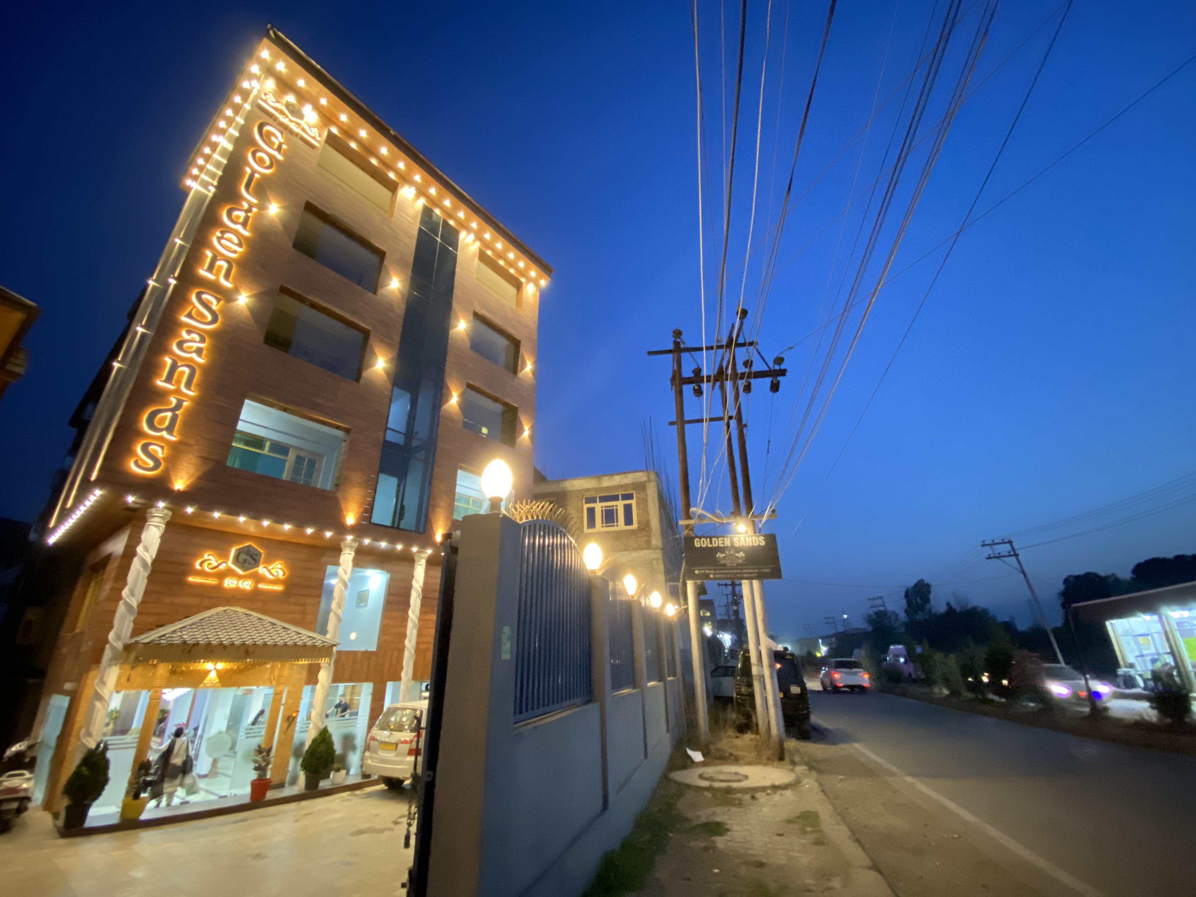 Hotel Golden sands - Tap to explore photos