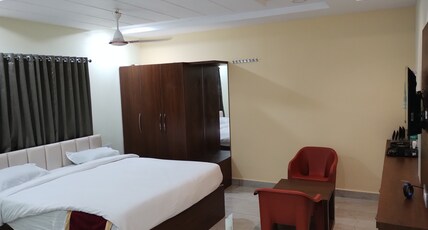 CVR Banquet Hall And Lodging Room Type - Lavish And Large Rooms