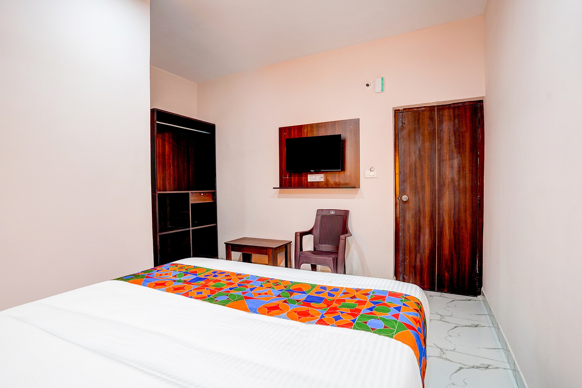 FabHotel Aranya Residency - HSR Layout - Tap to explore photos