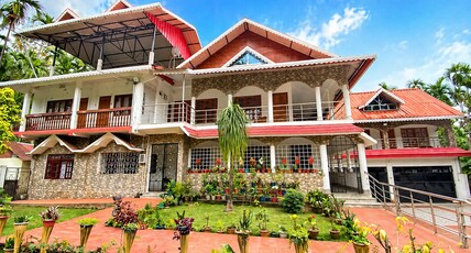 Thulung Shared Nature Stay With Swimming Pool | 2BR |FF  By Homeyhuts Room Type - Thulung Homestay | 2br By homeyhuts