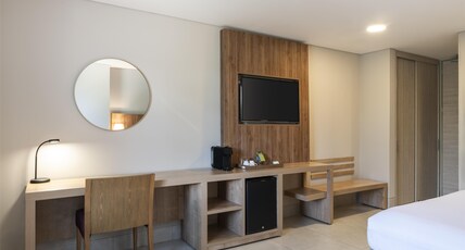 Hilton Garden Inn Cali Ciudad Jardin Room Type - 1 KING BED