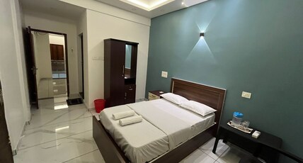 NAINAS RESIDENCY ALAPPUZHA Room Type - Bedroom 204
