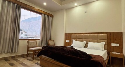 Himalayan Park Room Type - Deluxe Room
