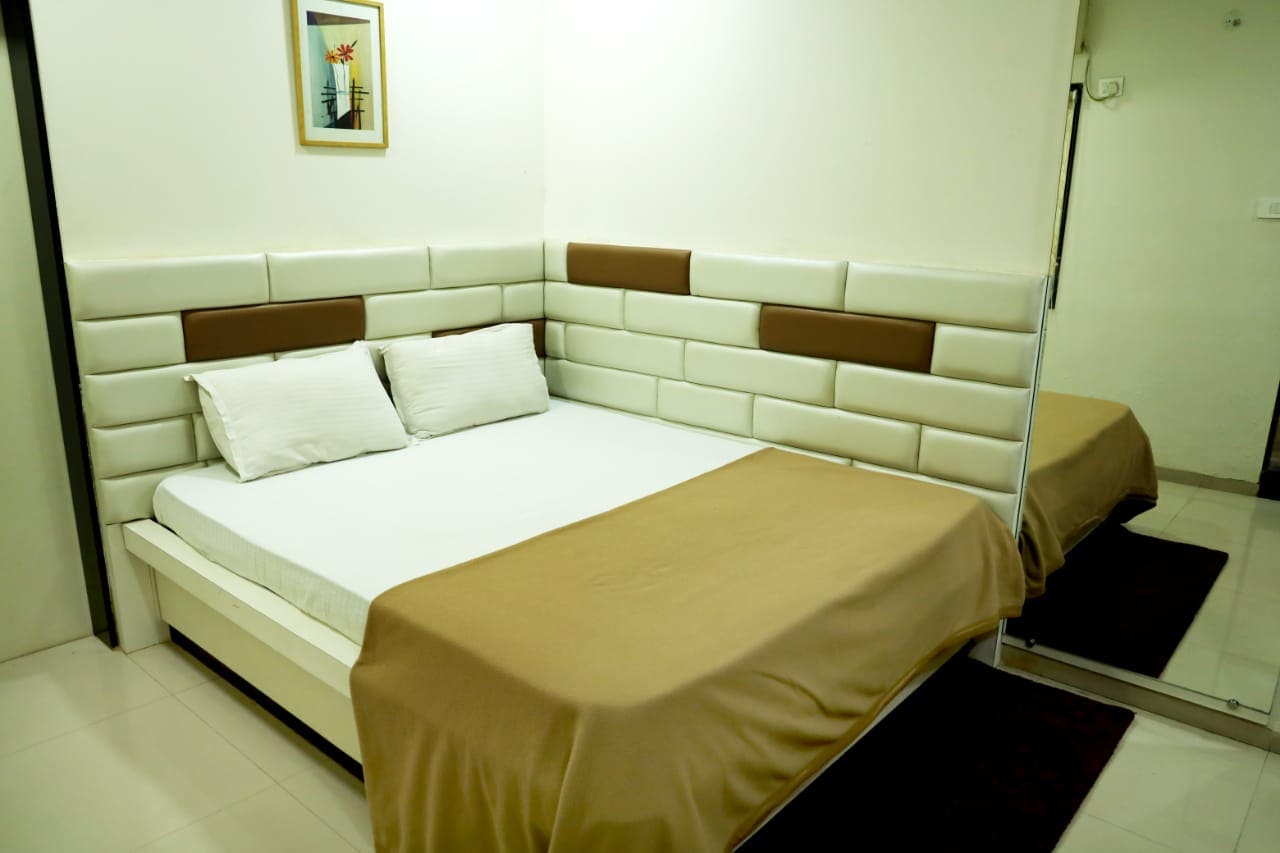 New Hotel Sai Leela - Tap to explore photos