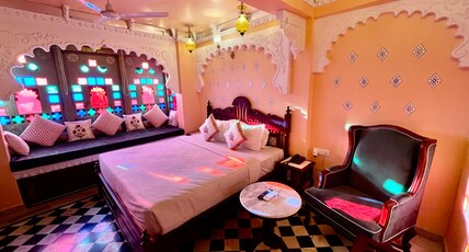 Sheeshmahal By Oladar Udaipur Room Type - Deluxe King Room