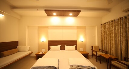 Damodar Dham Room Type - Standard AC Room