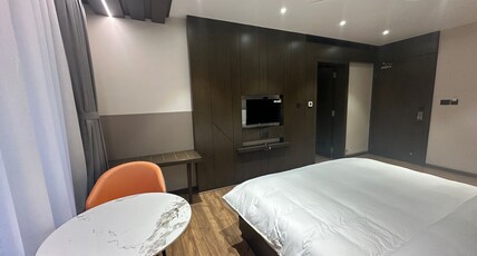 ARCADIA INN Room Type - PREMIUM SUITE
