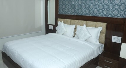 Hotel VIVEK PALACE Room Type - Super Deluxe AC Room