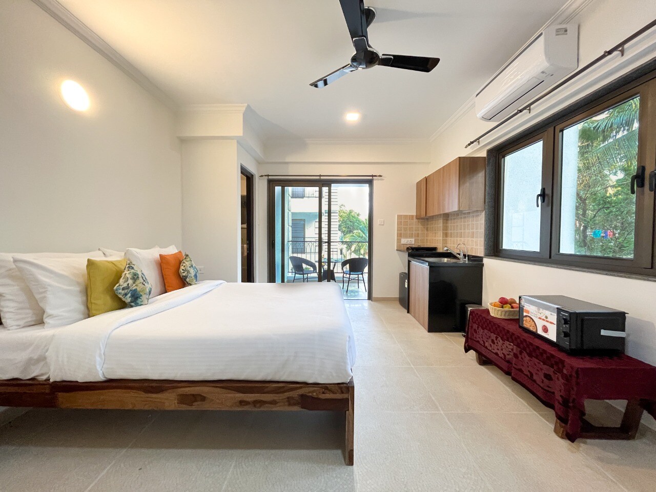 Acron BNB by Acron Hospitality - Tap to explore photos