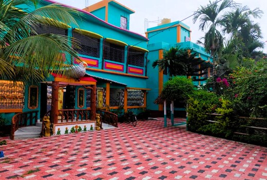 Pakhi Guest House