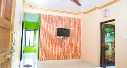 Dhanashree River View Guest House Room Type - Family Room