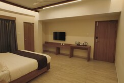 HOTTEL SARADDHA GRANDE