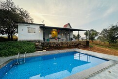 Lake Vibe Homestays 3BHK with Pool Pawna Lake