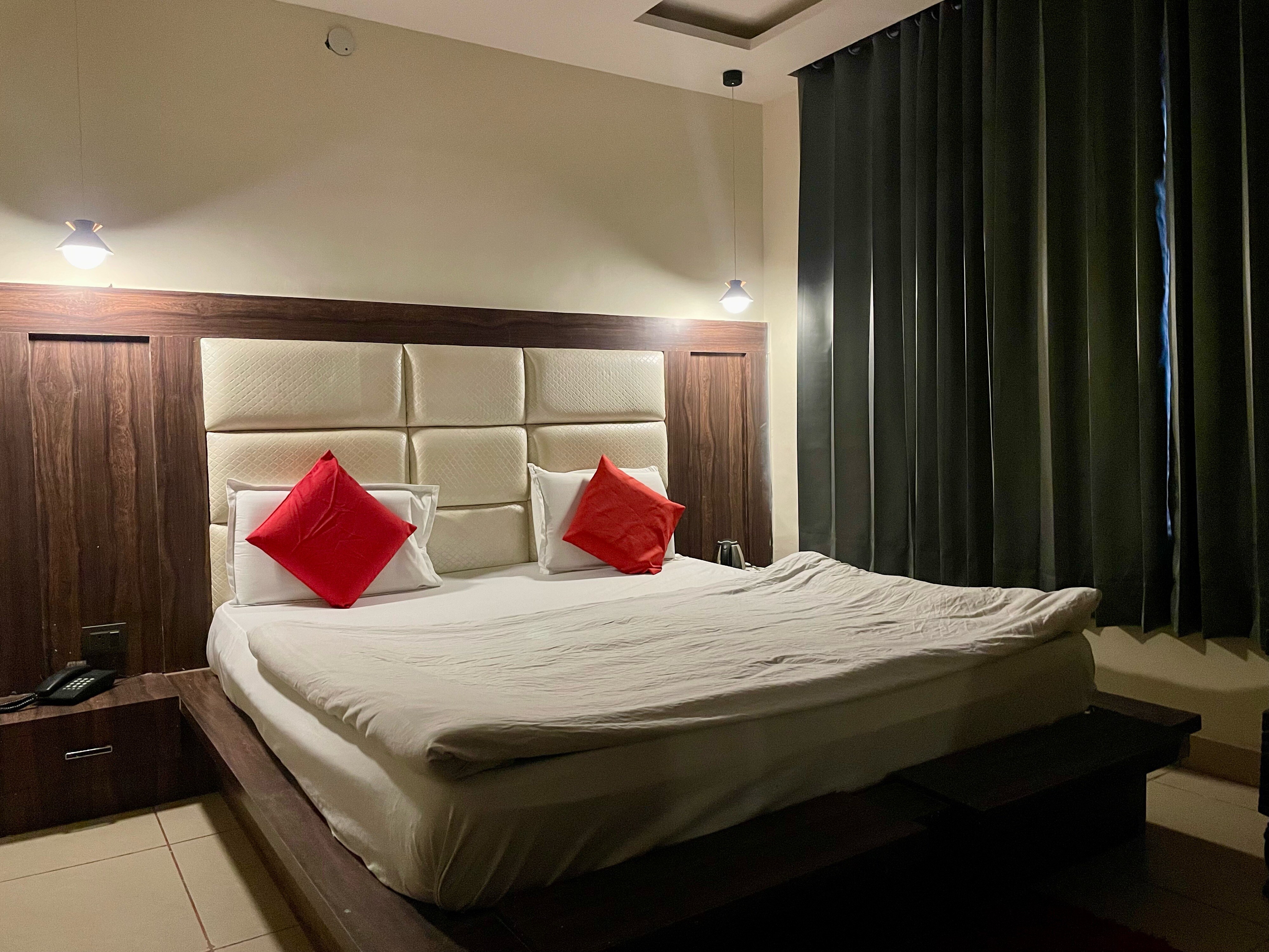 Hotel Himgiri - Tap to explore photos