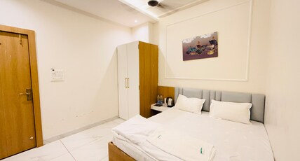 Hotel Atishay Room Type - Deluxe Room