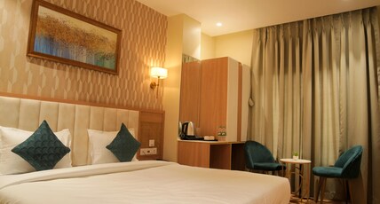 PUNJAB RESIDENCY Room Type - Luxury AC Room