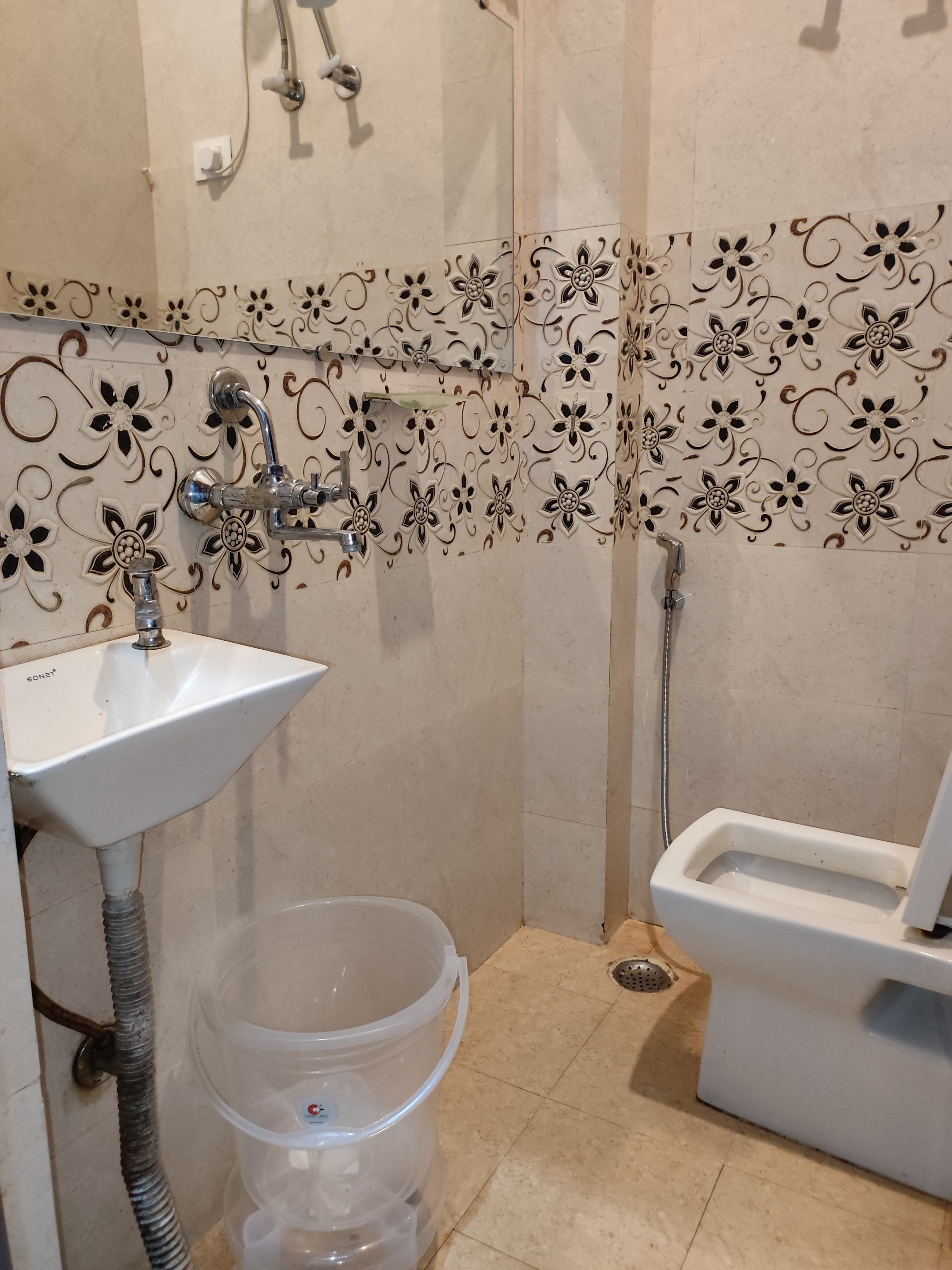 Sharvil inn guest house - Tap to explore photos
