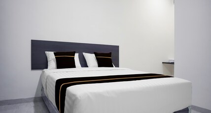 Hotel O Khan House Syariah Room Type - Indonesia Standard Double
