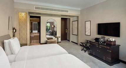 Palace Downtown Room Type - Deluxe Lake View Room