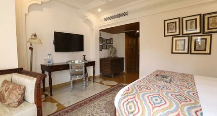 Hotel Pramod House of Classics Room Type - Mughal-e-Azam