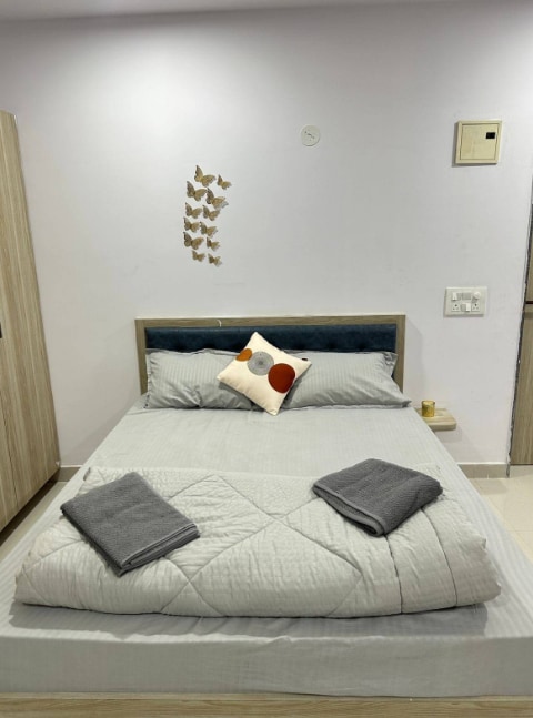 Boho Tranquil Stay Studio - 1RK - Tap to explore photos
