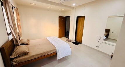 Navyug Delight Resort Rooms Spacious Lawns Park Room Type - Room no 103