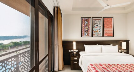 Ramada Encore By Wyndham Statue of Unity Room Type - Superior River View Non Smoking