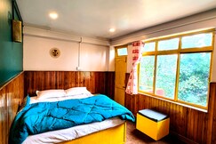 Hidden Monkey Backpackers || Batasia Loop || View Point