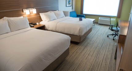 Holiday Inn Express & Suites - Orland Park Mokena Room Type - 2 Queen Suite Communications Accessible